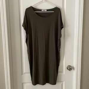 EUC Carly Jean everyday dress, olive sz small